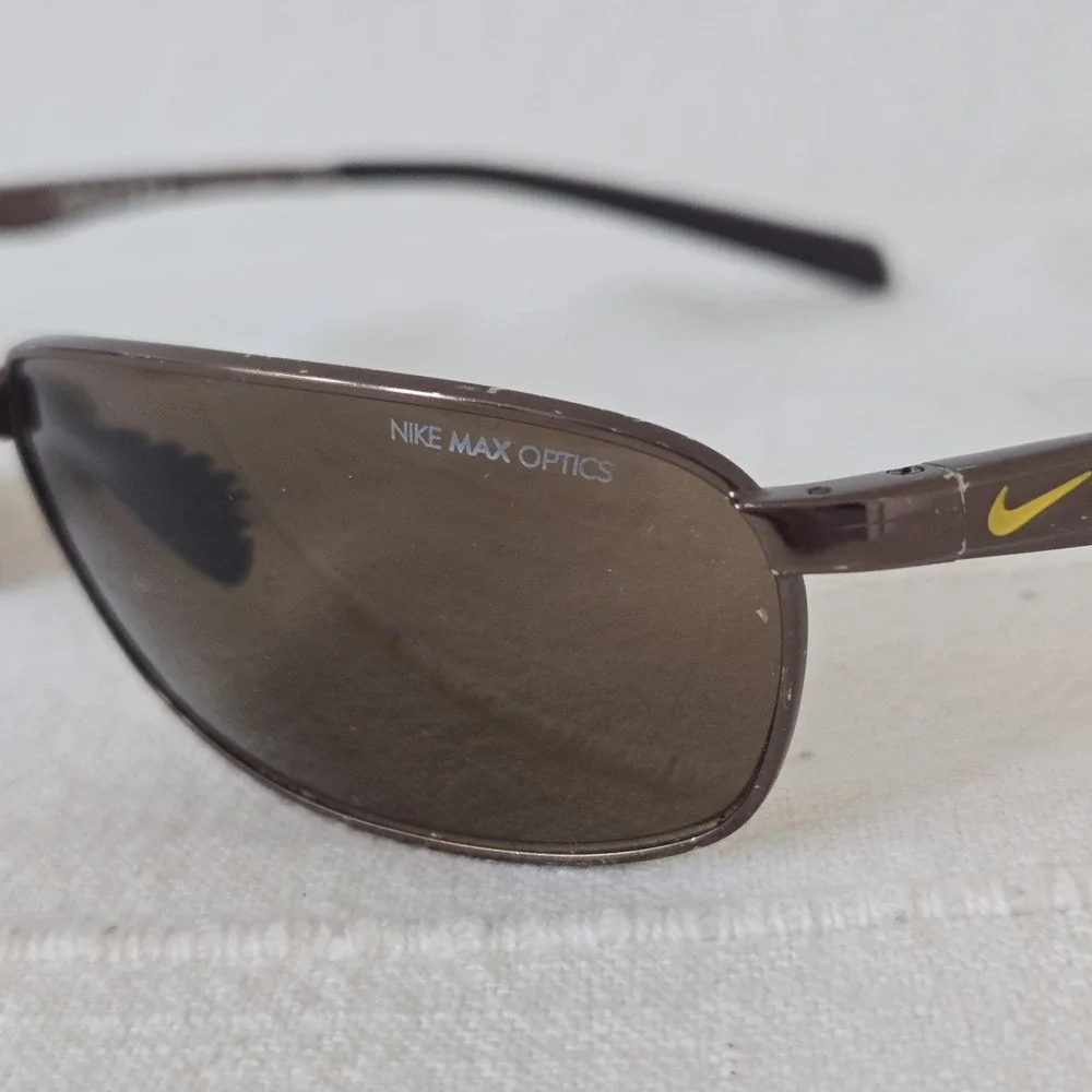 Nike Avid EV0569 203 Brown Wrap Sunglasses Frames 61-16 135 Designer Men Women
